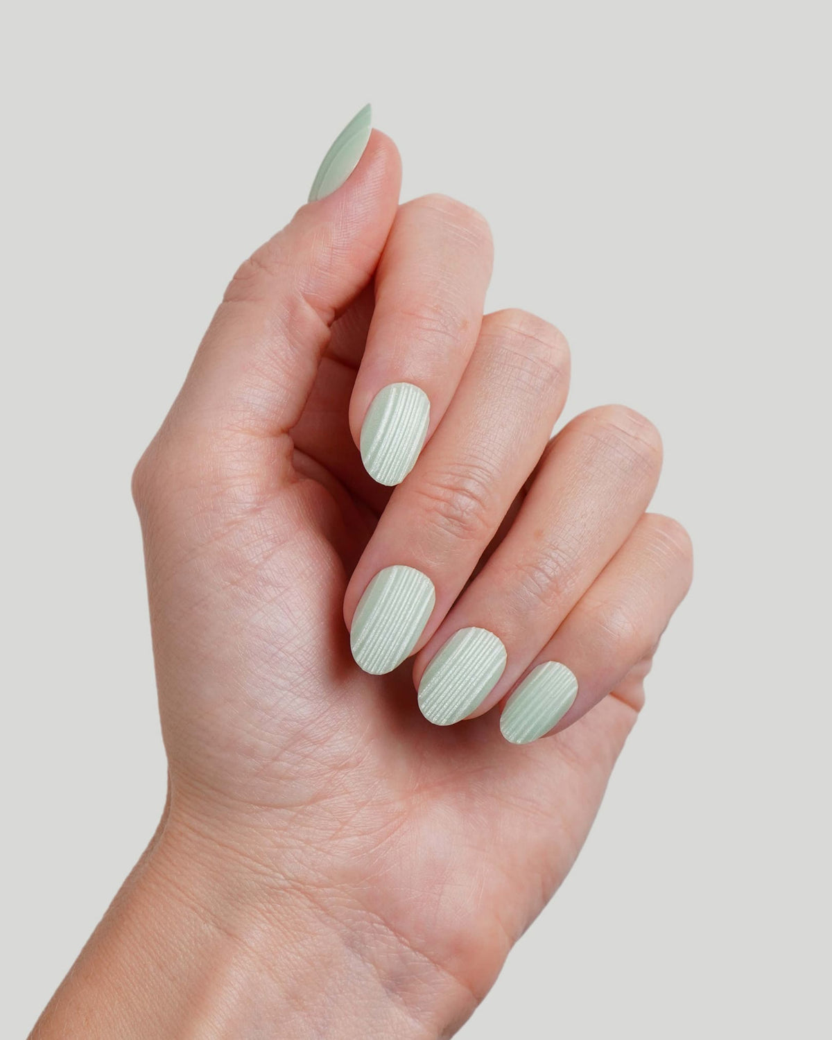 Sage Ribbed Cat Eye Short Round Soft Gel Press Ons
