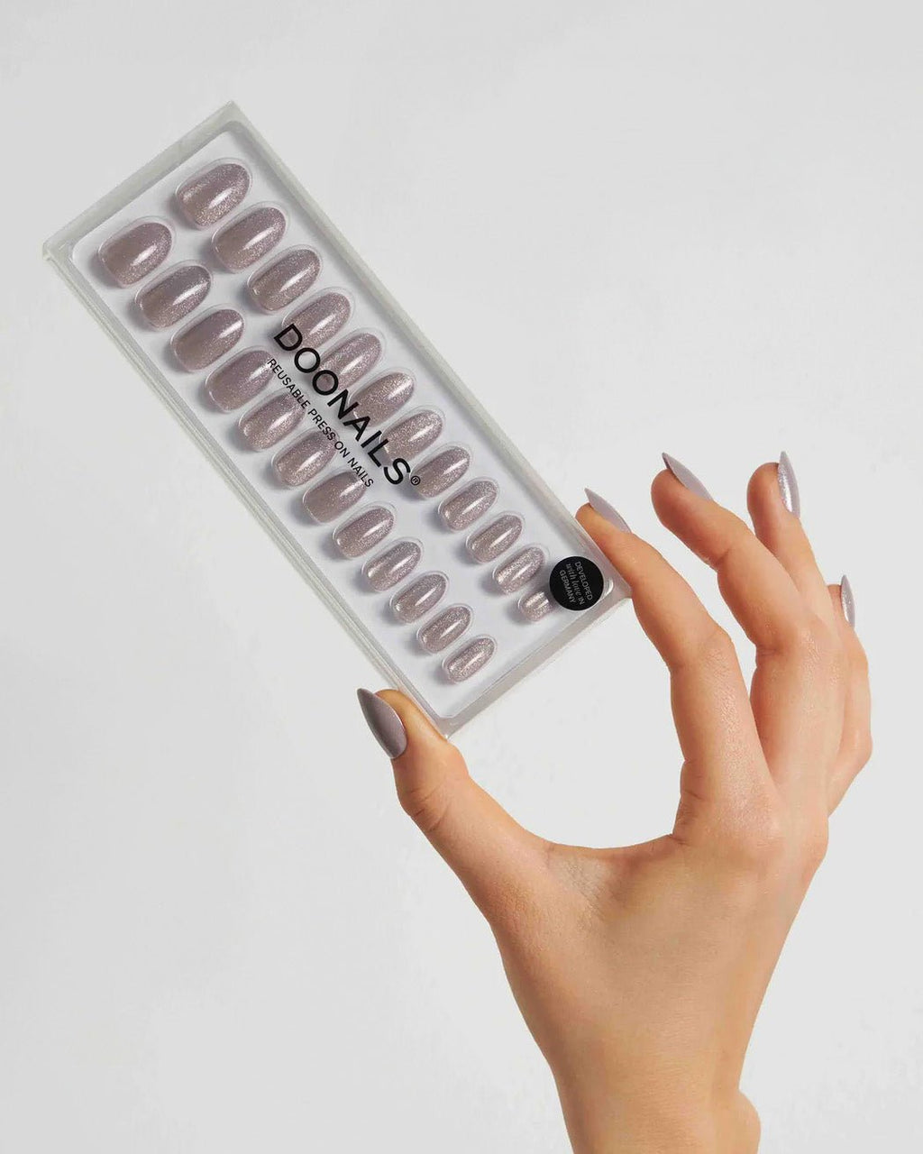 Grey Cat Eye Medium Round Soft Gel Press Ons